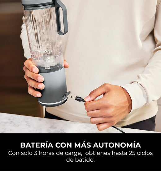 Licuadora individual inalámbrica Blast MAX Plateada Ninja